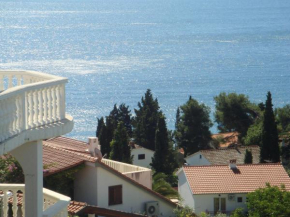Отель Apartments Maja Okrug Gornji  Трогир